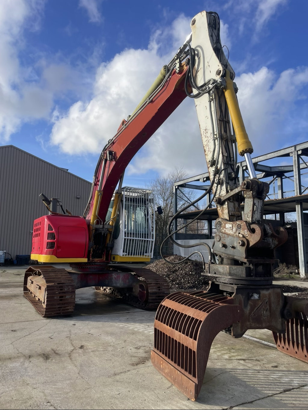 Pelle LIEBHERR R-924 lit COMPACT