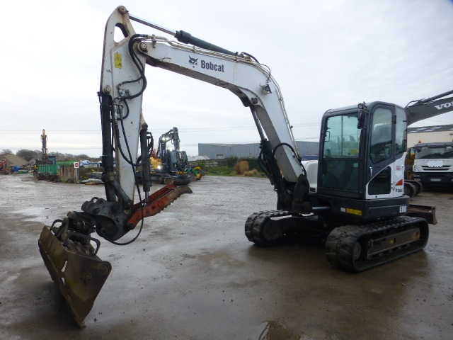 Pelle sur chenilles BOBCAT E 80