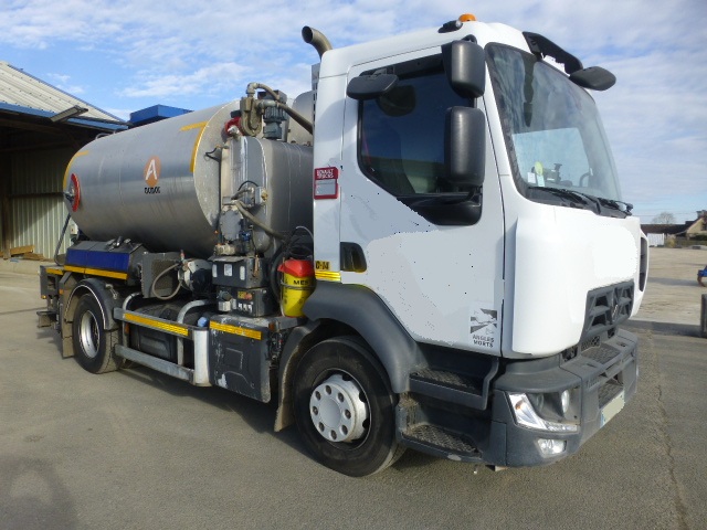 Epandeuse ACMAR . 6000 litres sur Renault D 280 DTI 8